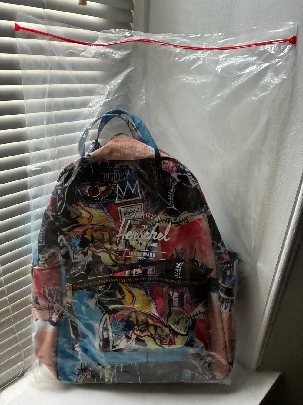 Herschel Supply Co. x Jean-Michel Basquiat Nova Mid-Volume Backpack, limited ed. - Picture 16 of 16